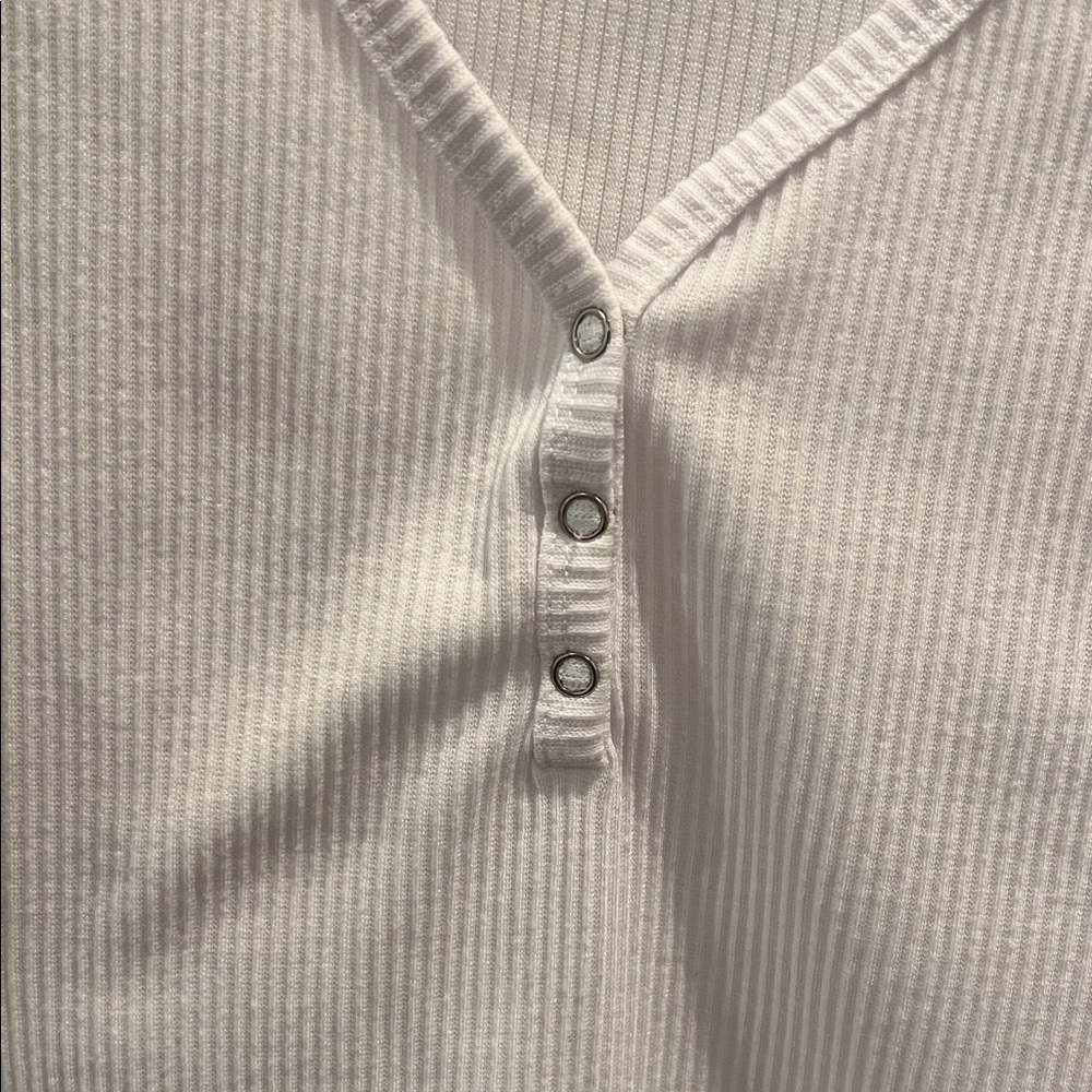 White V-Neck Ribbed Tank - Picture 4 of 4